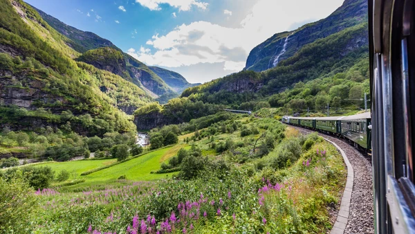 Höhepunkte Norwegens – Mit der Flåmbahn durchs Land der Wasserfälle
